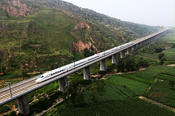 鄭西客專:我國首條濕陷性黃土地區修建的高速鐵路.jpg